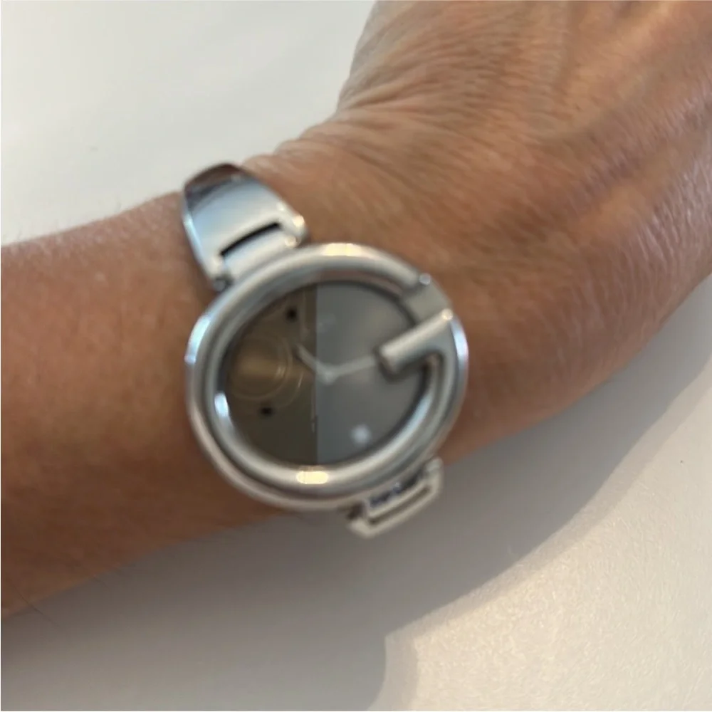 Gucci Watch - Picture 5 of 6